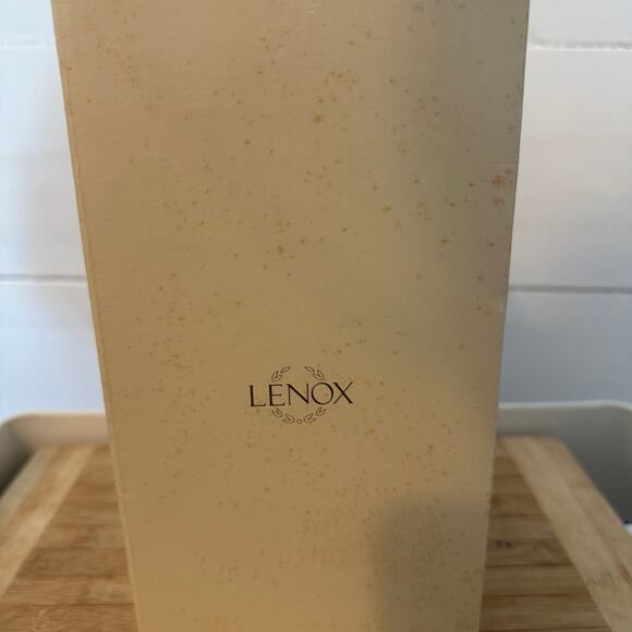 LENOX~ Floral Spirit 9” Blue Glass Vase -Cut Crystal Floral Etched w/Box - Picture 6 of 7